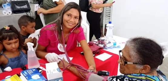 Igreja Metodista Wesleyana faz evento solidário em Itanhém e beneficia centenas de pessoas