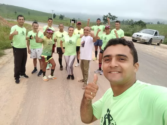 Equipe Água Preta de Atletismo realiza Meia Maratona das Mães em Itanhém