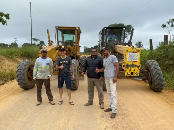 Cumprindo planejamento Prefeitura de Itanhém inicia patrolamento da estrada de Ibirajá