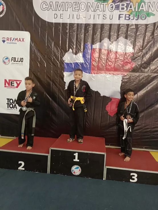 Jiu Jitsu de Itanhém traz 07 medalhas do Campeonato Baiano: 04 ouros e 03 pratas