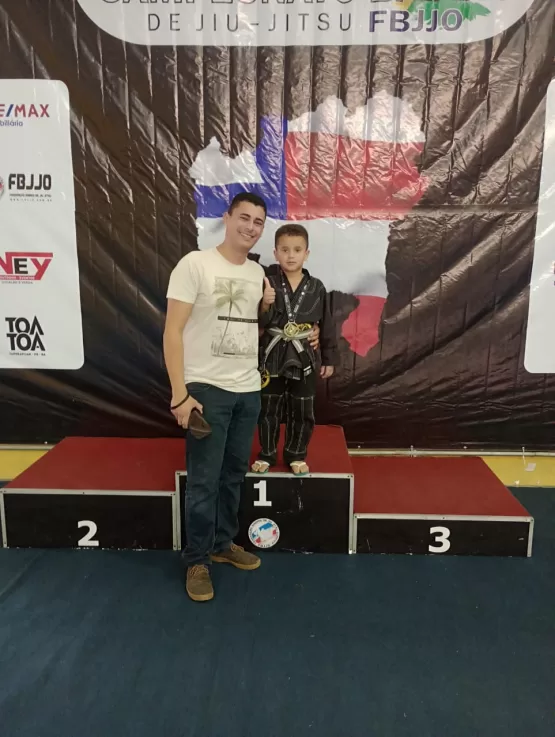 Jiu Jitsu de Itanhém traz 07 medalhas do Campeonato Baiano: 04 ouros e 03 pratas