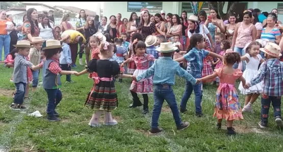 Centro Municipal de Educação Infantil de Itanhém (CMEI) realiza festa junina