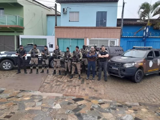 Forças Policiais/Itanhém: Policiais da RONDESP/ES juntamente com a Polícia Civil de Itanhém cumprem mandados de buscas e apreensão