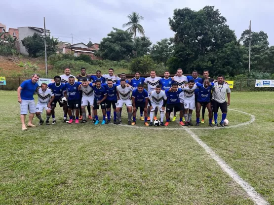 Em jogo de confraternização na AABB de Itanhém, ex-jogador do Flamengo e Cruzeiro Marquinhos marca presença