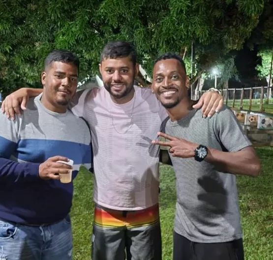 Em jogo de confraternização na AABB de Itanhém, ex-jogador do Flamengo e Cruzeiro Marquinhos marca presença