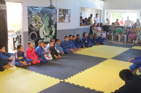 Escola de Jiu Jitsu Celebra 5 Anos de Dedicação e Resiliência em Itanhém