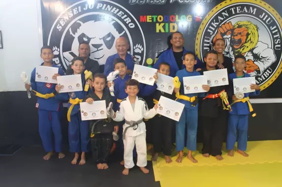 Escola de Jiu Jitsu Celebra 5 Anos de Dedicação e Resiliência em Itanhém