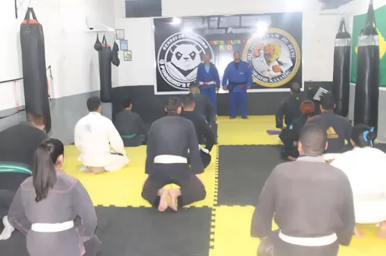 Escola de Jiu Jitsu Celebra 5 Anos de Dedicação e Resiliência em Itanhém