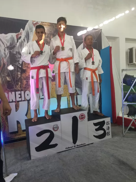 Copa de Karatê em Lajedão Destaca o Desempenho Brilhante da Academia Bushidokan de Karatê de Itanhém