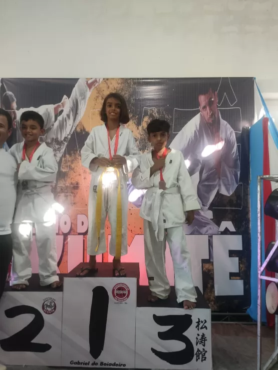 Copa de Karatê em Lajedão Destaca o Desempenho Brilhante da Academia Bushidokan de Karatê de Itanhém