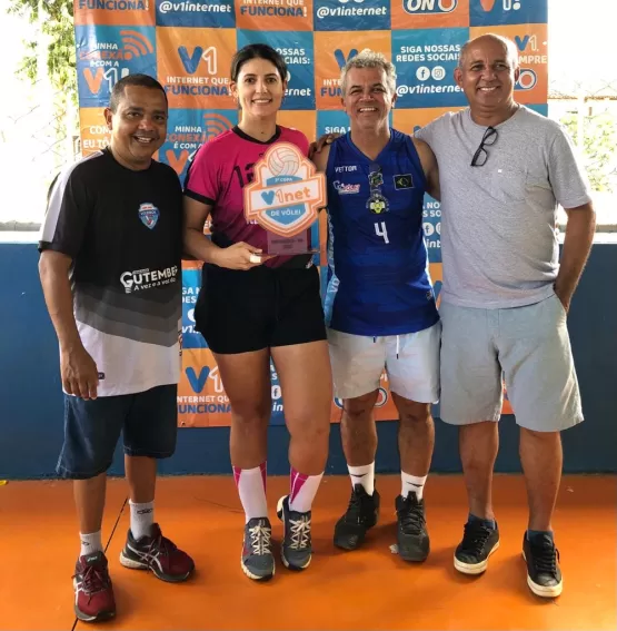 Seleção Feminina de Voleibol de Itanhém Conquista o Título na Terceira Copa V1 NET em Machacalis 