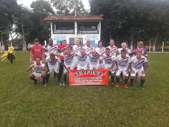 Itanhém inicia sua jornada no Campeonato Regional de Futebol Master de Machacalis com empate emocionante