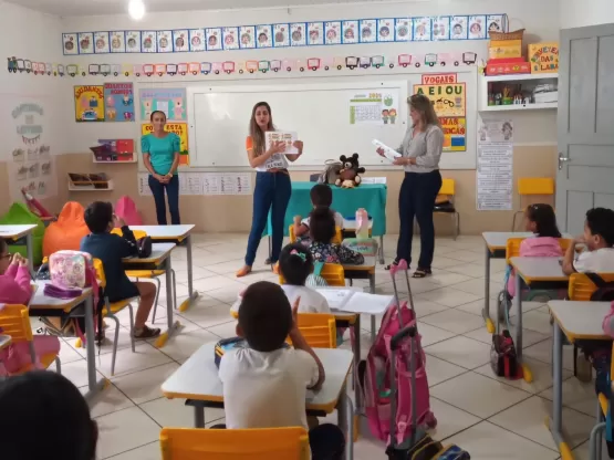 Palestra na Escola Nova Brasília CREAS de Itanhém encerra mobilizações do Mês de Combate ao Abuso Sexual, mas alerta que essas atitudes em defesa das crianças e adolescentes devem durar o ano todo