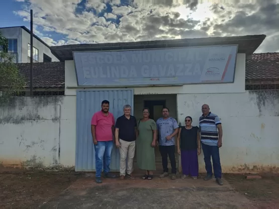 Prefeito de Itanhém assina ordem de serviço para reforma da Escola Eulinda Gavazza, em Batinga; reforma começa na próxima segunda-feira (1)