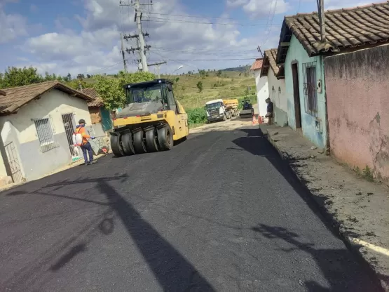 No sábado, 07 de setembro, Dia da Independência, inicia o asfalto em Itanhém, e segue em andamento o asfalto até Ibirajá e o recapeamento de Itanhém a Medeiros Neto