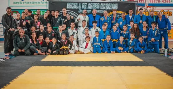 Graduação e troca de faixas de jiu-jitsu da Jiu Jikan Team aconteceu em Itanhém no último domingo, 27