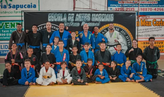 Graduação e troca de faixas de jiu-jitsu da Jiu Jikan Team aconteceu em Itanhém no último domingo, 27