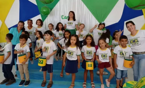 Em ritmo de Copa do Mundo, o Centro Municipal de Educação Infantil  de Itanhém apresenta o Cante & Encante (