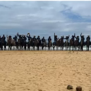 Fazendeiros e amigos fazem cavalgada de Itanhém a Trancoso