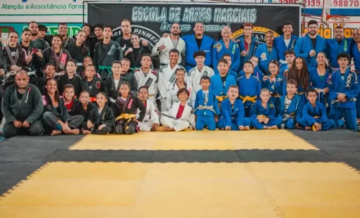 Graduação e troca de faixas de jiu-jitsu da Jiu Jikan Team aconteceu em Itanhém no último domingo, 27