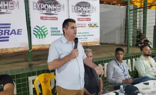 Presidente da Câmara de Vereadores, Renato Correia prestigia abertura oficial da 21ª Exponhém 