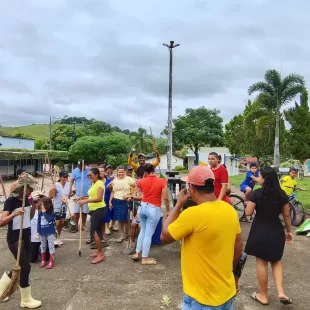 Vereador Eleito Fábio Pereira e Deusdete Mobilizam Limpeza e Preparam Praça de Ibirajá para o Natal